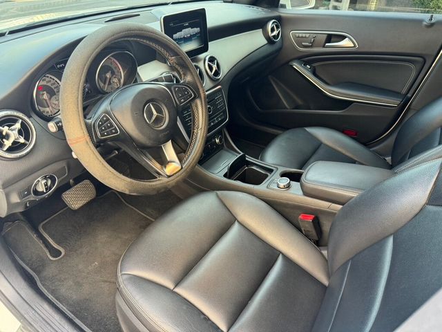 M-BENZ賓士 CLA220 CDI  第8張相片