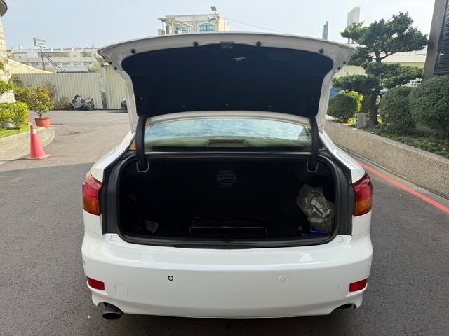 LEXUS凌志 IS250  第7張相片