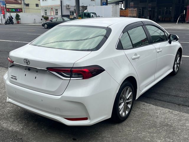 TOYOTA豐田 ALTIS  第2張相片
