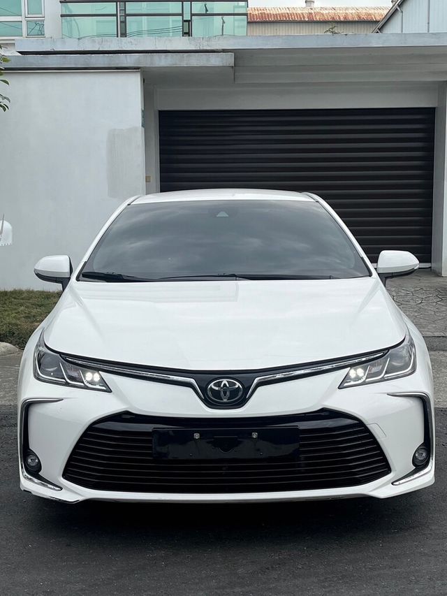 TOYOTA豐田 ALTIS  第3張相片