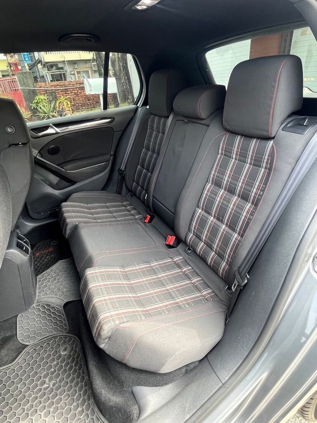 VOLKSWAGEN福斯 GOLF GTI  第16張相片