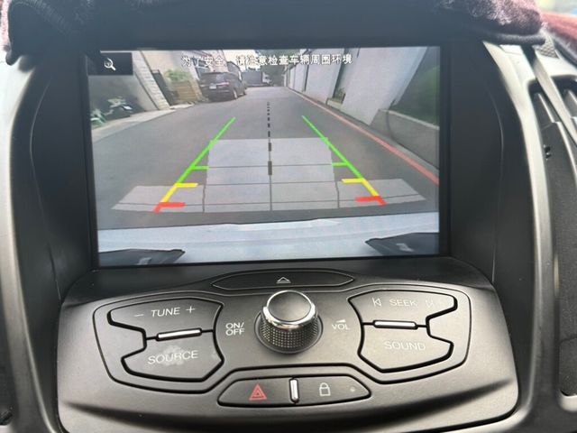 FORD福特 KUGA  第17張相片