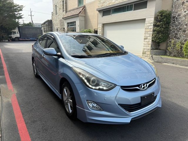 HYUNDAI現代 ELANTRA  第1張相片