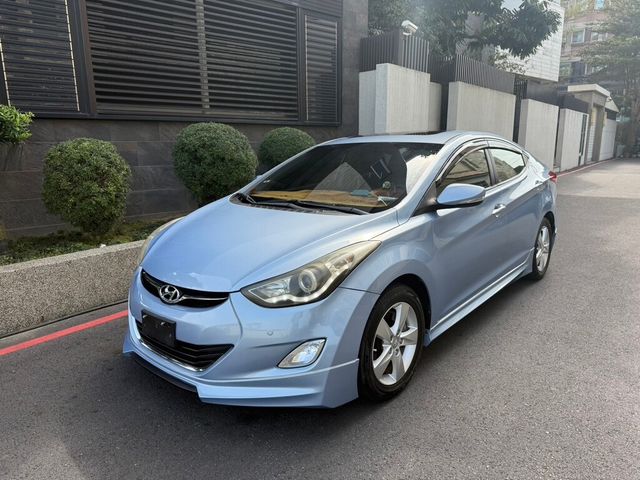 HYUNDAI現代 ELANTRA  第11張相片
