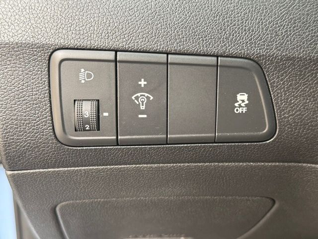 HYUNDAI現代 ELANTRA  第17張相片