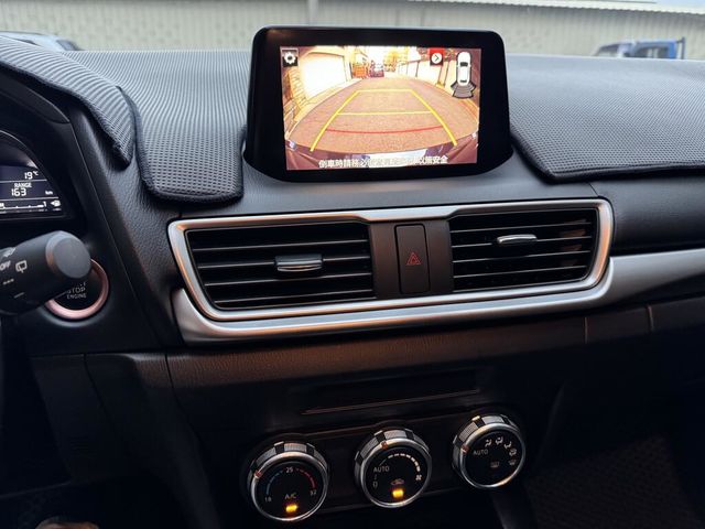 MAZDA馬自達 MAZDA 3  第23張相片