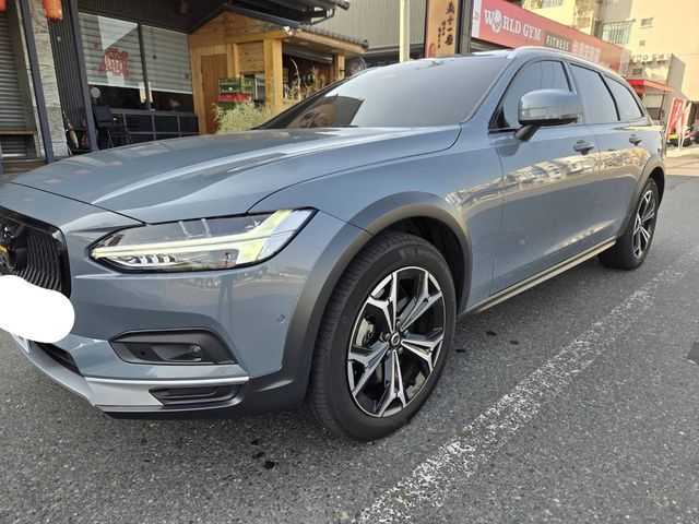 VOLVO富豪 V90 CROSS COUNTRY  第2張相片