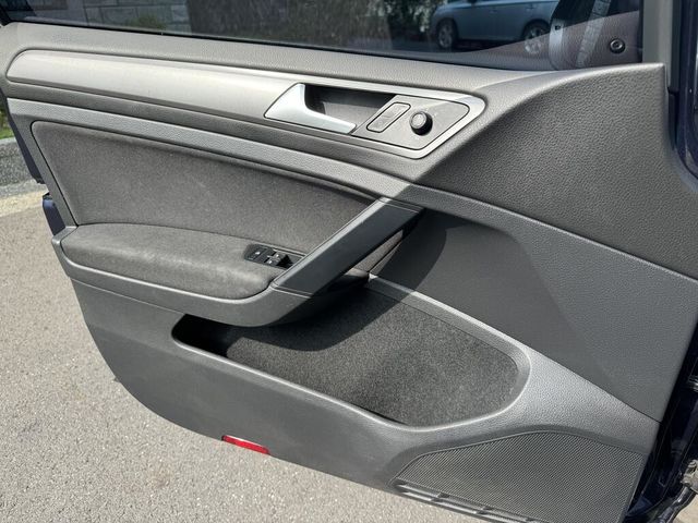 VOLKSWAGEN福斯 GOLF  第15張相片