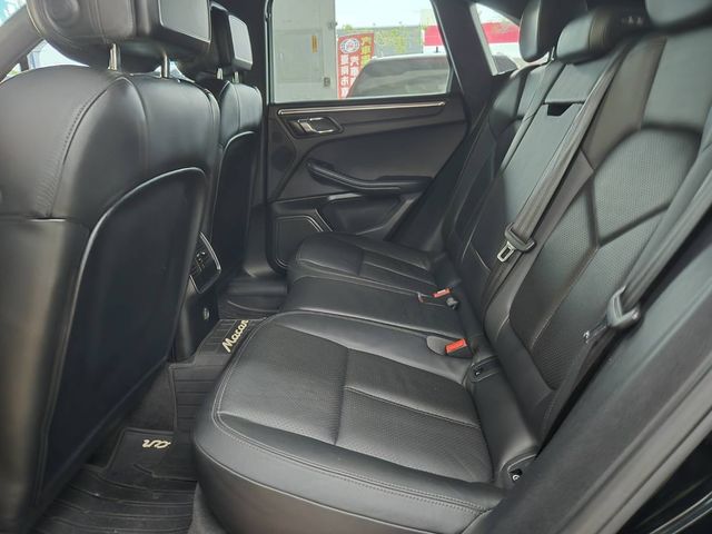 PORSCHE保時捷 MACAN  第6張相片