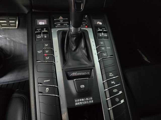 PORSCHE保時捷 MACAN  第9張相片