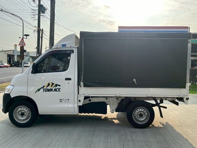 TOYOTA豐田 TOWN ACE  第4張相片
