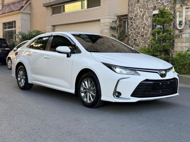TOYOTA豐田 ALTIS  第1張相片
