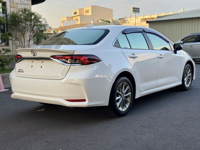 TOYOTA豐田 ALTIS  第6張相片