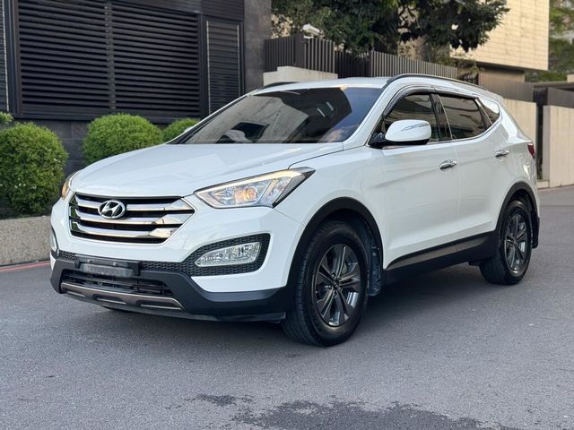 HYUNDAI現代 SANTA FE  第3張相片