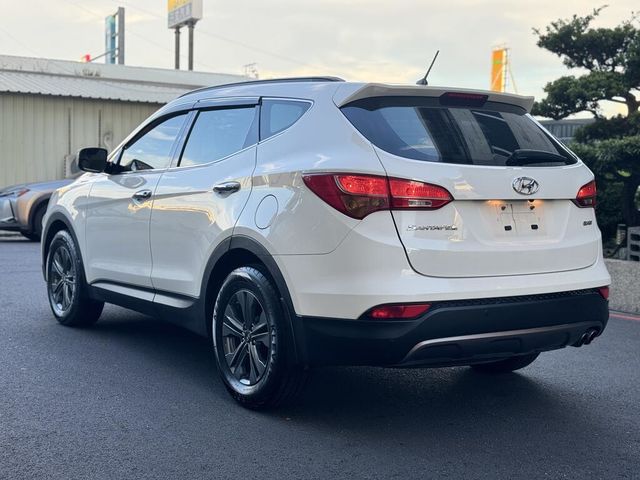 HYUNDAI現代 SANTA FE  第4張相片