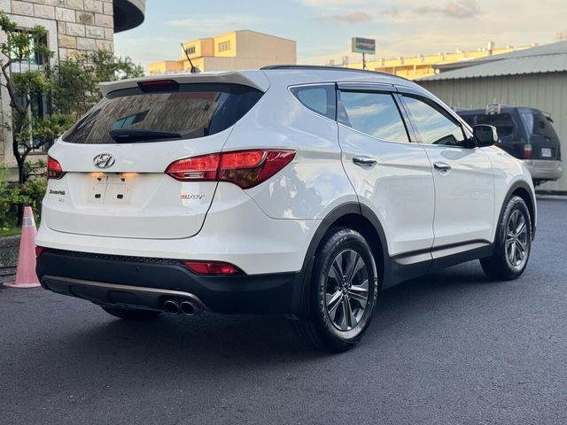 HYUNDAI現代 SANTA FE  第6張相片