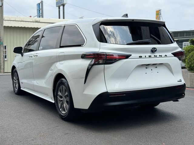 TOYOTA豐田 SIENNA  第4張相片