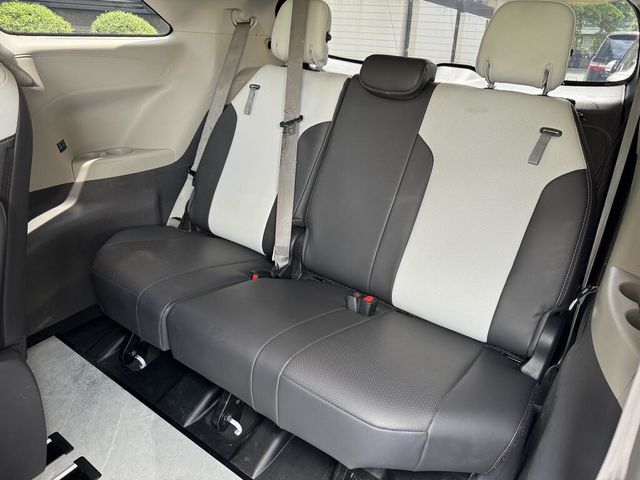 TOYOTA豐田 SIENNA  第11張相片