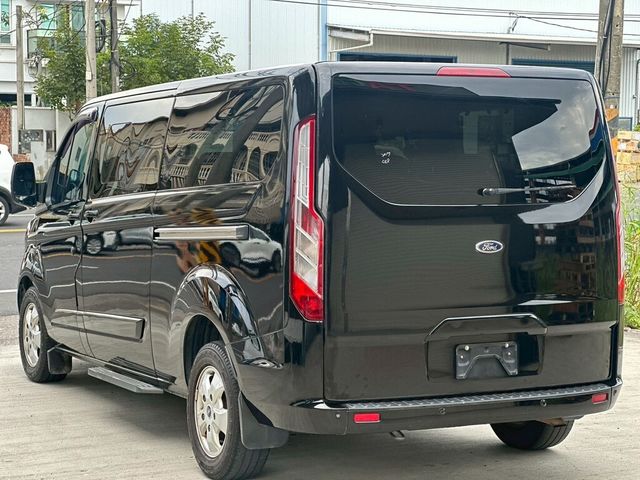 FORD福特 TOURNEO CUSTOM  第4張相片