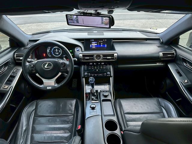 LEXUS凌志 IS 300H  第7張相片
