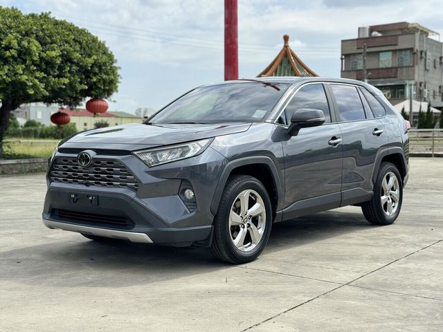 TOYOTA豐田 RAV4  第2張相片