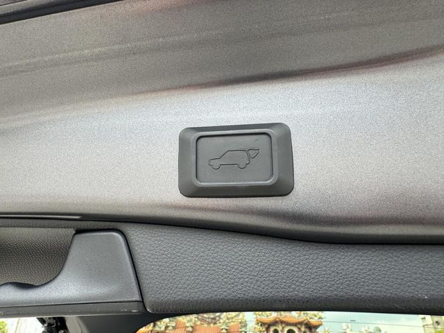 TOYOTA豐田 RAV4  第8張相片