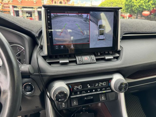 TOYOTA豐田 RAV4  第13張相片
