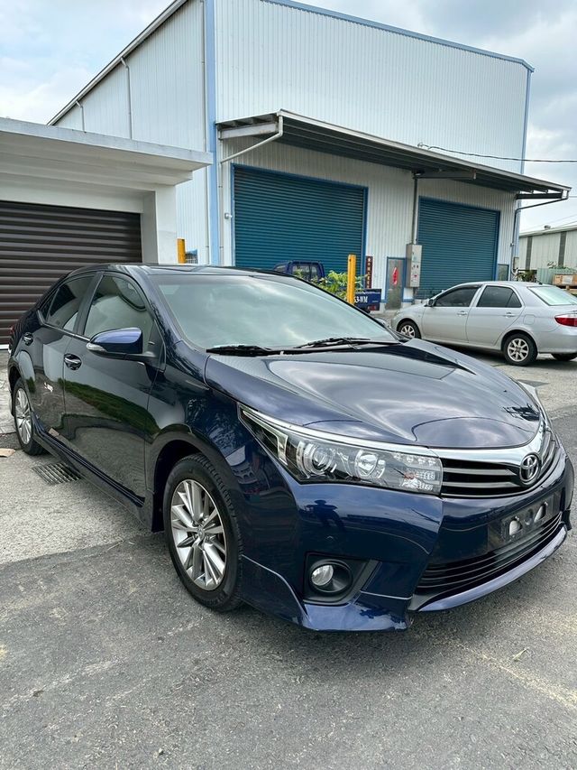 TOYOTA豐田 ALTIS  第1張相片