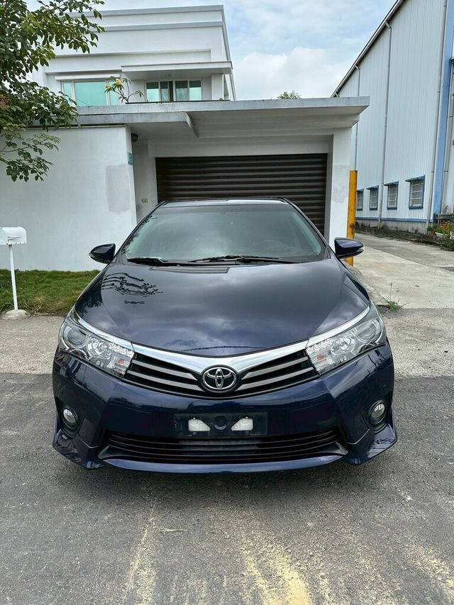 TOYOTA豐田 ALTIS  第3張相片