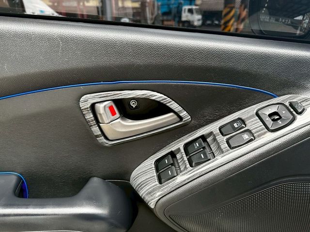 HYUNDAI現代 IX35  第12張相片