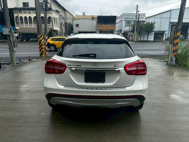 M-BENZ賓士 GLA180  第4張相片