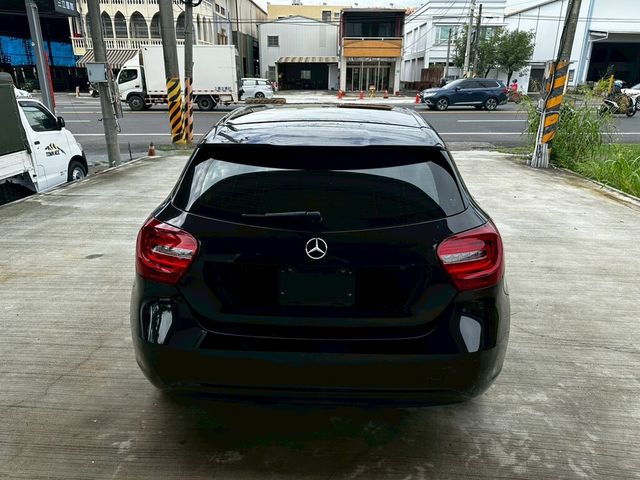 M-BENZ賓士 A180  第3張相片