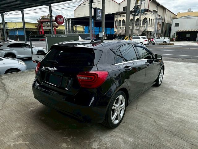 M-BENZ賓士 A180  第4張相片