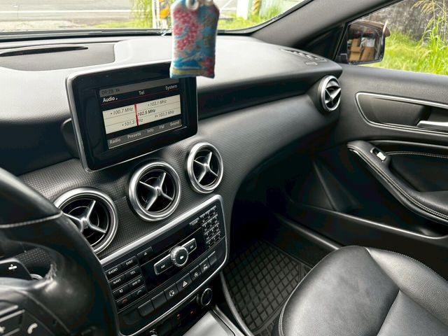 M-BENZ賓士 A180  第11張相片