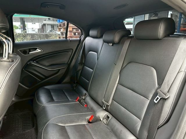M-BENZ賓士 A180  第14張相片