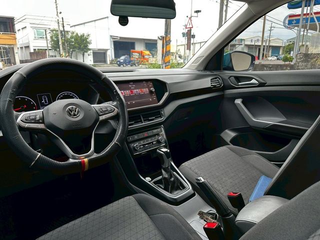 VOLKSWAGEN福斯 T-CROSS  第7張相片
