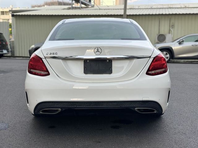 M-BENZ賓士 C250  第5張相片