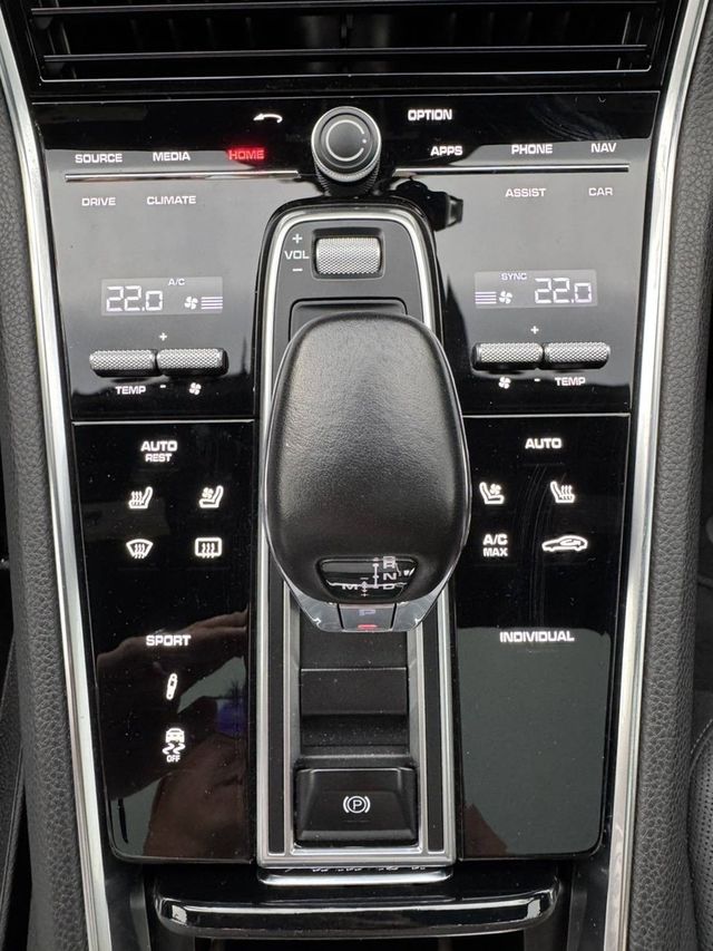 PORSCHE保時捷 PANAMERA  第14張相片