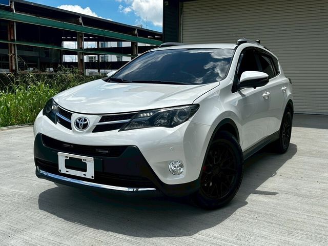 TOYOTA豐田 RAV4  第2張相片