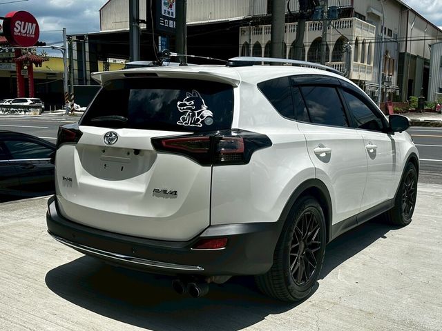 TOYOTA豐田 RAV4  第4張相片