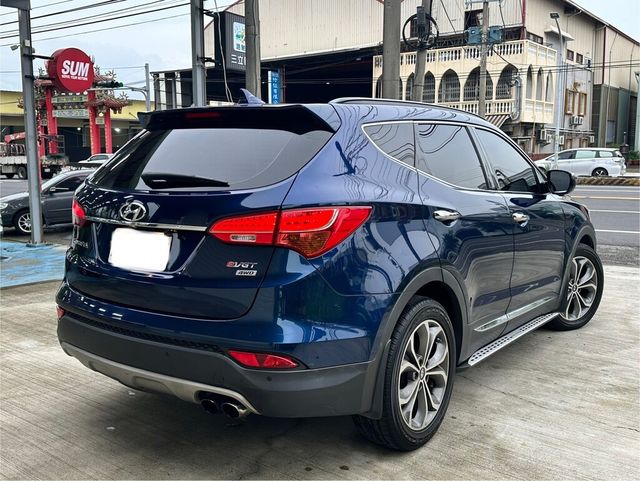HYUNDAI現代 SANTA FE  第4張相片