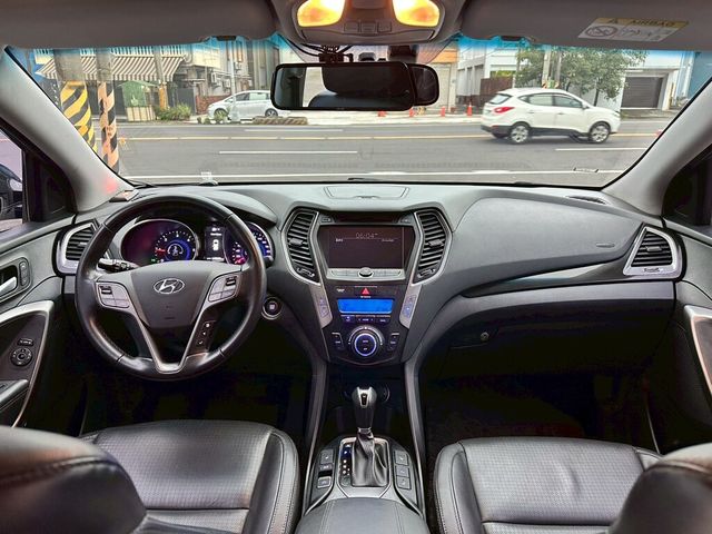 HYUNDAI現代 SANTA FE  第7張相片