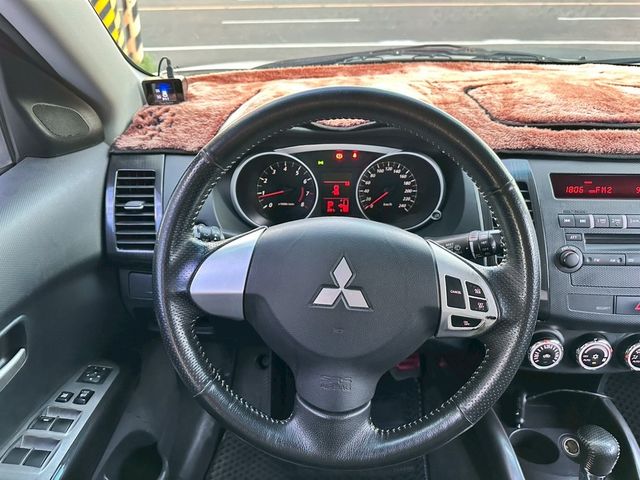 MITSUBISHI三菱 OUTLANDER  第8張相片