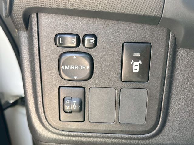 TOYOTA豐田 WISH  第12張相片