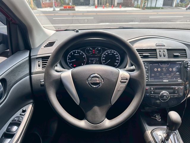 NISSAN日產 TIIDA  第9張相片