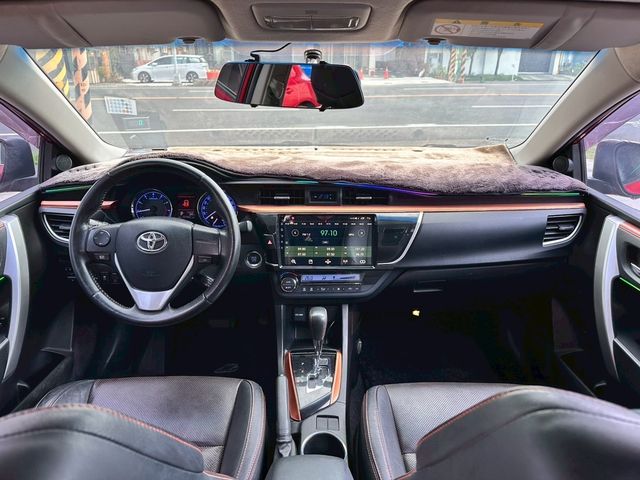 TOYOTA豐田 ALTIS  第7張相片