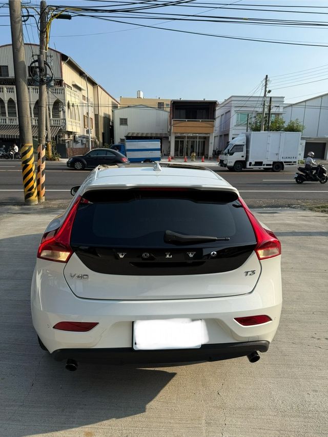 VOLVO富豪 V40  第4張相片