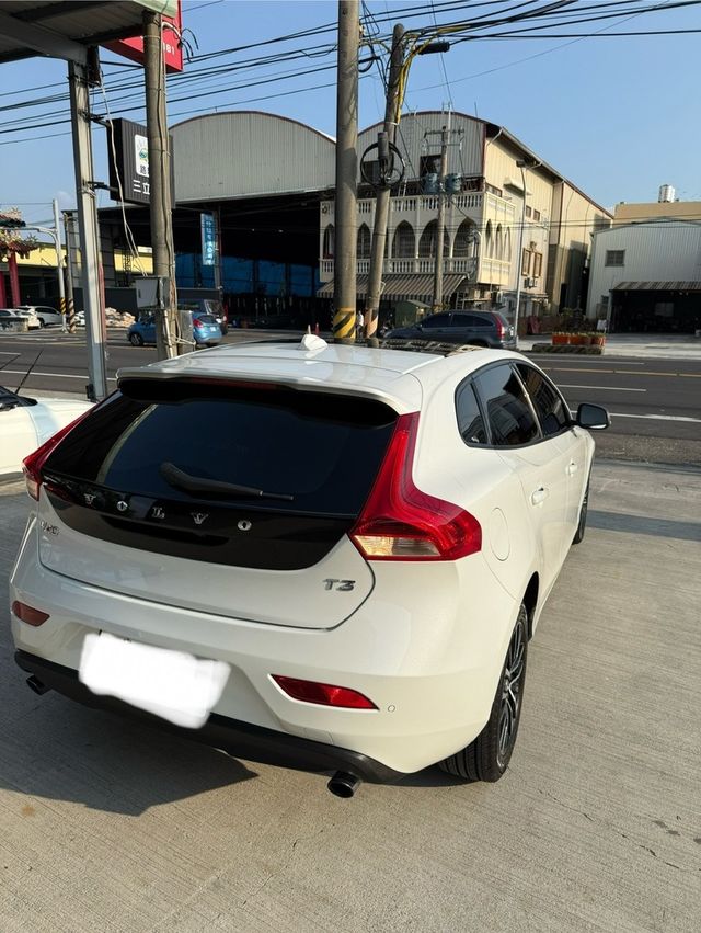 VOLVO富豪 V40  第5張相片