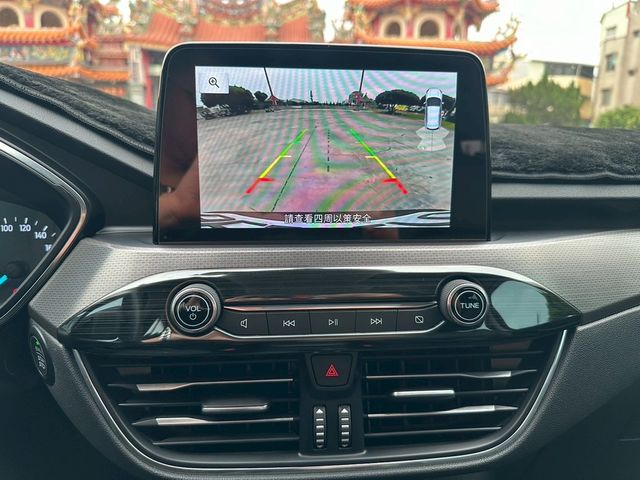 FORD福特 KUGA  第12張相片