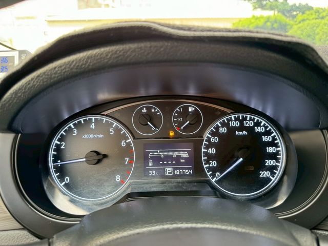 NISSAN日產 TIIDA  第7張相片